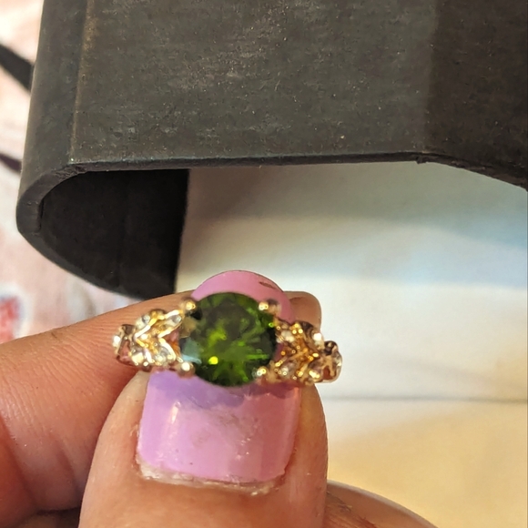 Nwt Emerald & Diamond Ring Size 5 💍 - Picture 7 of 12